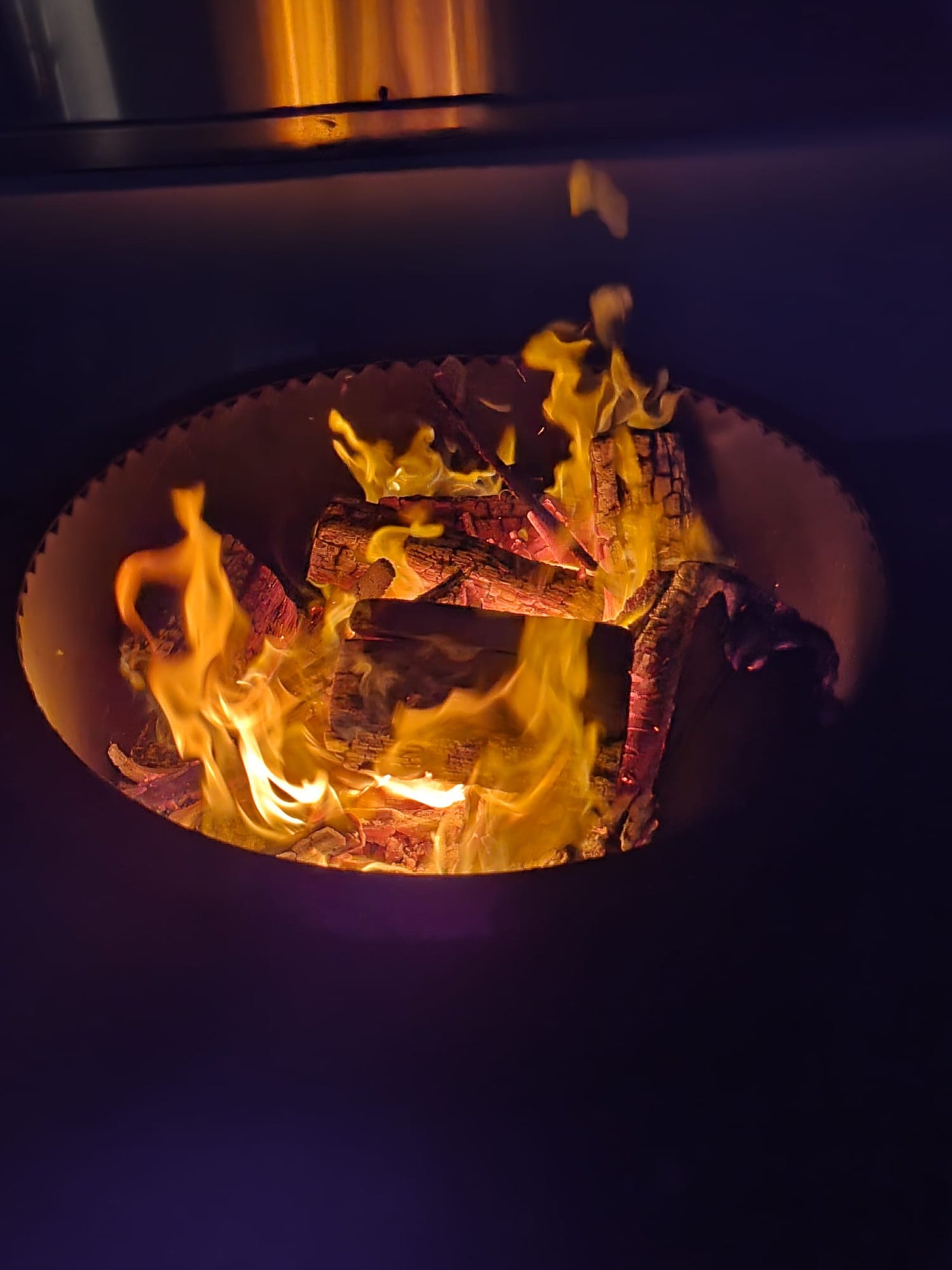 Smoke-less circular firepit